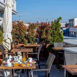 Bizim 3* Isztambul